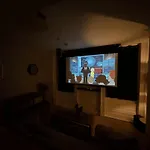 Central Seaside Apartment With Home Cinema